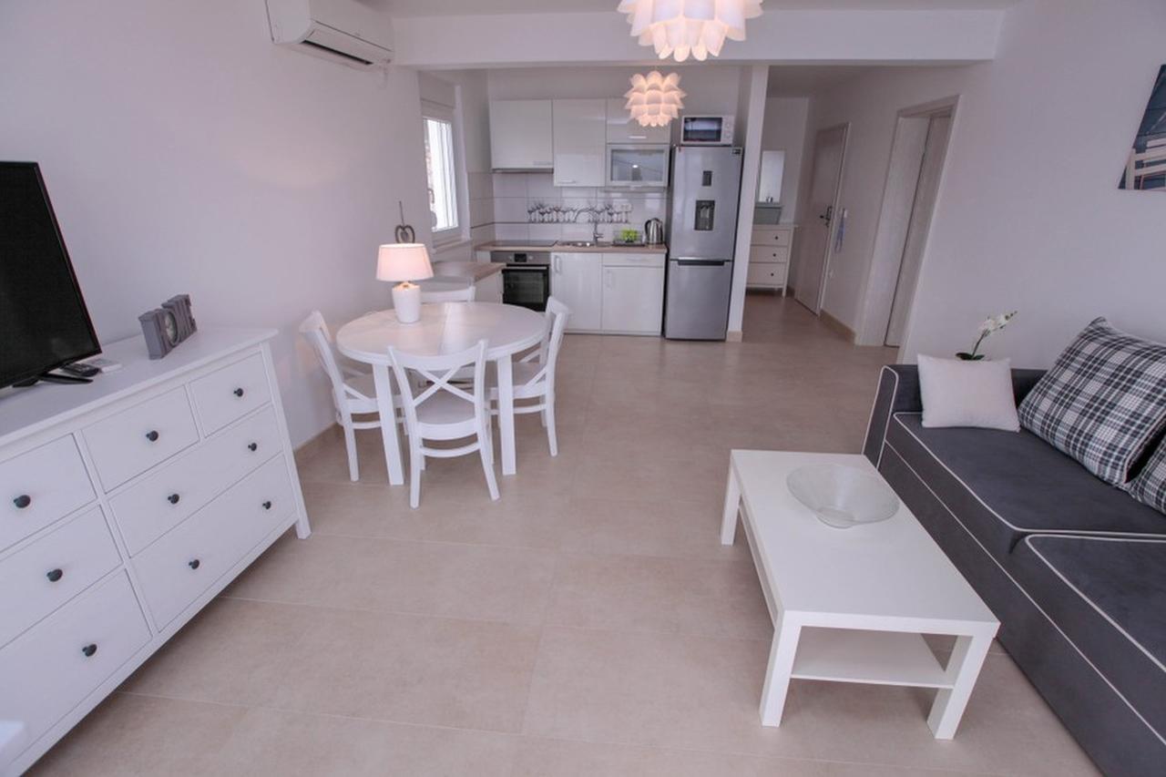 Apartments Zoya Клек Экстерьер фото
